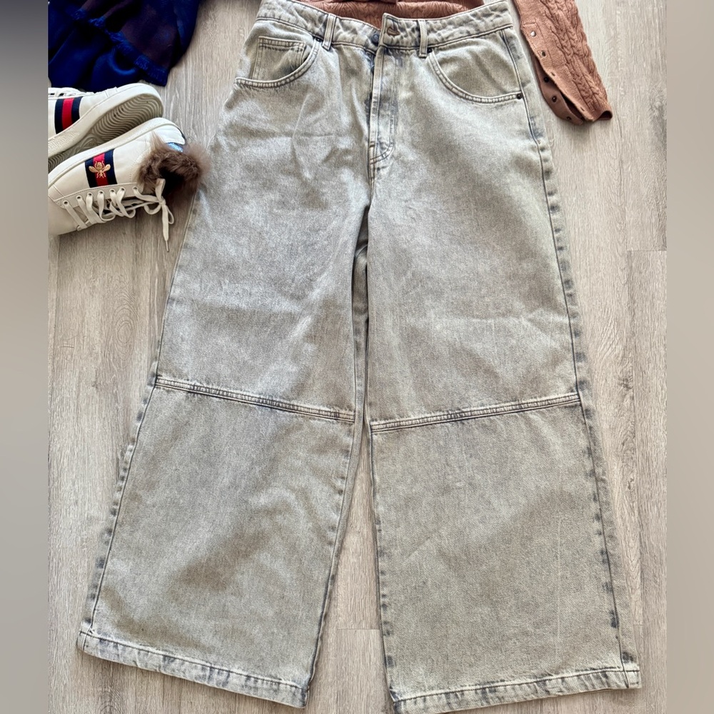 Women’s Wide Leg Jeans - Picture 3 of 16